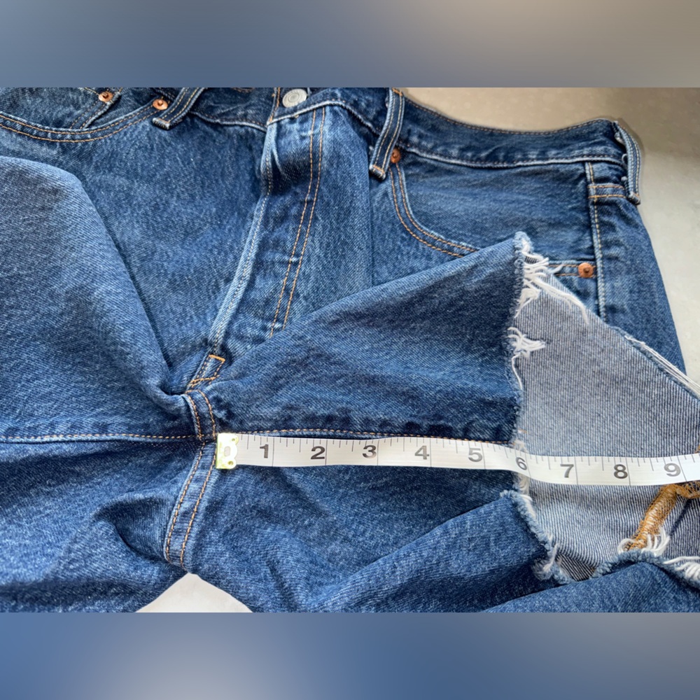 Levi's 501 Denim Cutoff Shorts - Picture 10 of 10